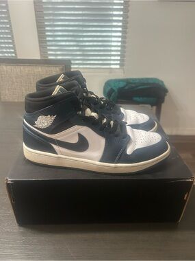 Jordan 1 Mid ‘Armory Navy’ - size 10.5